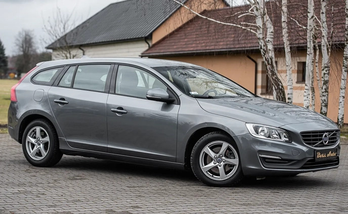 Volvo V60 cena 52900 przebieg: 125976, rok produkcji 2015 z Tłuszcz małe 436